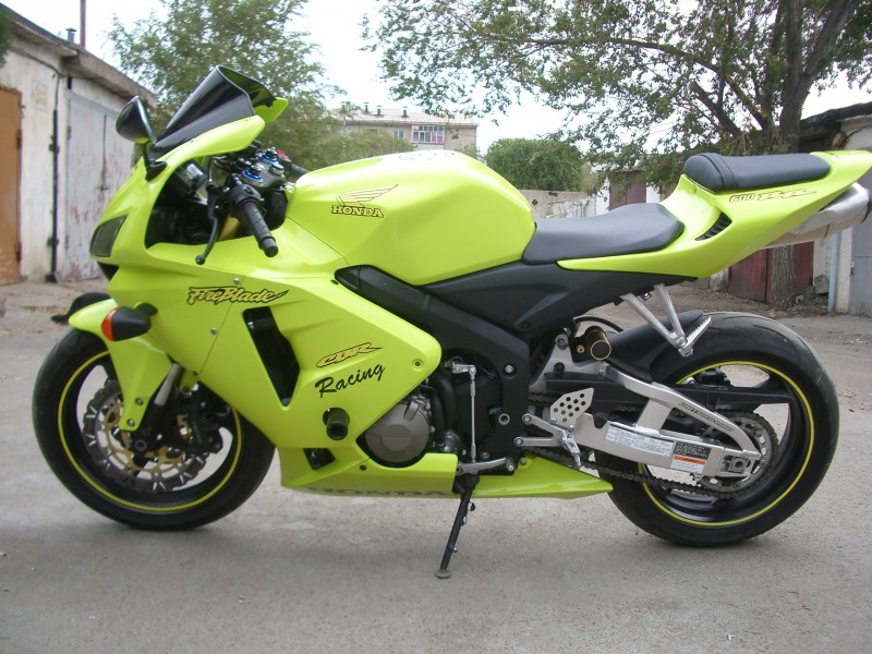 Honda CBR 600 Green