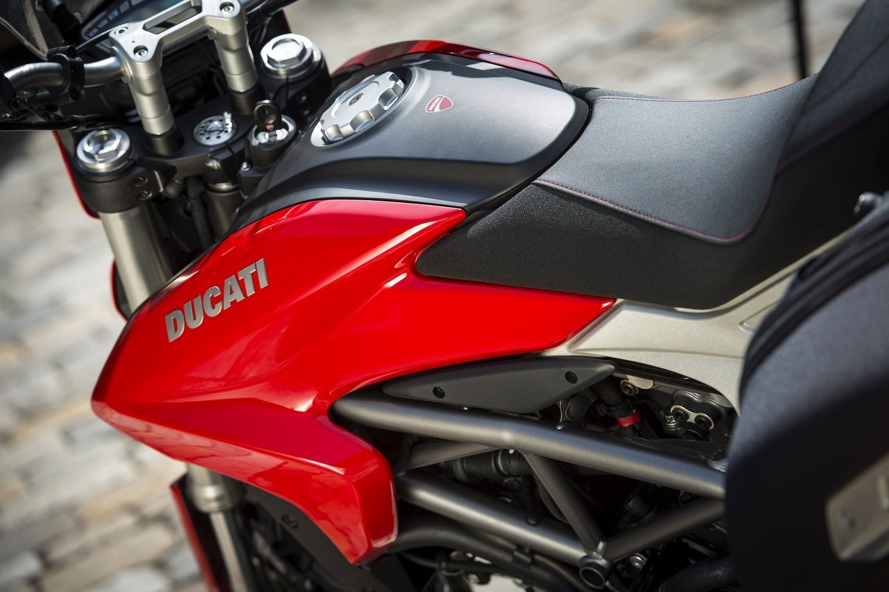 РњРѕС‚РѕС†РёРєР» Ducati 749 RS Testastretta