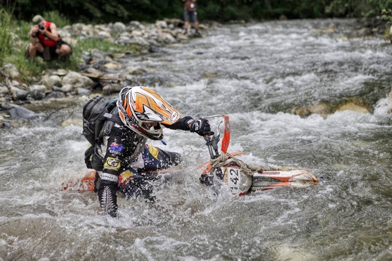 Enduro питбайк ред Булл