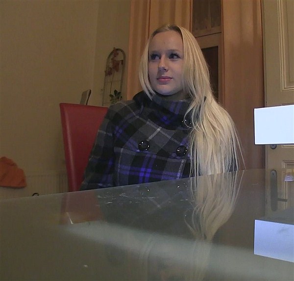 Angela  - E39